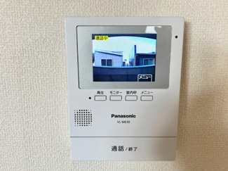 【内装】 | ヴィレッジ名草 | カメラ付インターホン