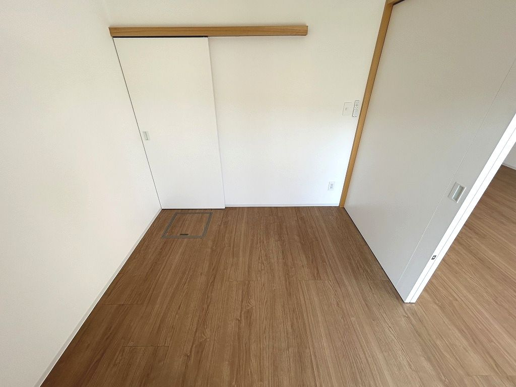 おこう仁ハイツB棟の洋室