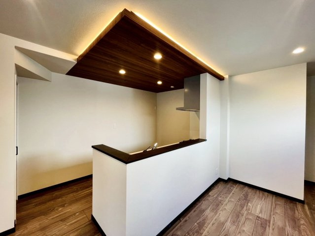 松ヶ崎小竹薮町　建築条件無土地のその他|【施工例】
リビングの様子を見ながらお料理の出来る対面式キッチン！
家族との会話も弾みますね♪