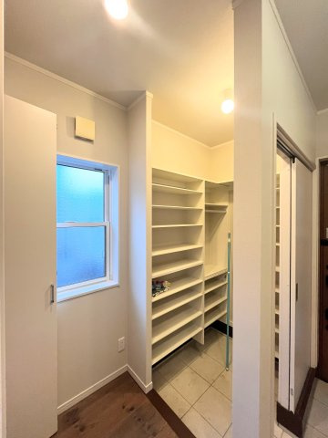 富谷市杜乃橋二丁目の洋室