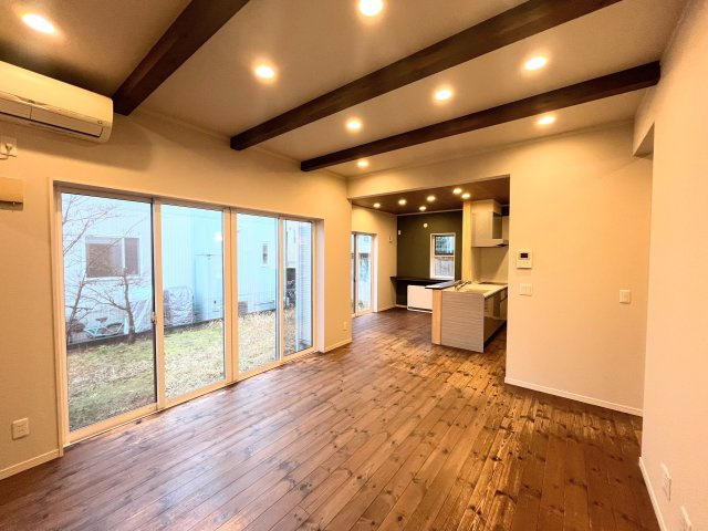 富谷市杜乃橋二丁目の居間・リビング