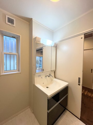 富谷市杜乃橋二丁目の独立洗面台