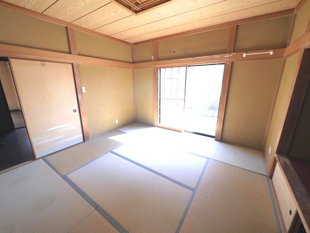 東金市菱沼　中古戸建の和室|平成11年2月築 4DK  駐車2台可　JR東金線求名駅徒歩約16分　閑静な分譲地内