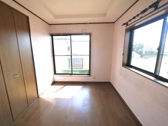東金市菱沼　中古戸建の洋室|平成11年2月築 4DK  駐車2台可　JR東金線求名駅徒歩約16分　閑静な分譲地内