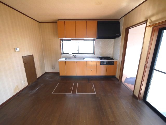 東金市菱沼　中古戸建のキッチン|平成11年2月築 4DK  駐車2台可　JR東金線求名駅徒歩約16分　閑静な分譲地内