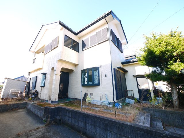 東金市菱沼　中古戸建の外観|平成11年2月築 4DK  駐車2台可　JR東金線求名駅徒歩約16分　閑静な分譲地内