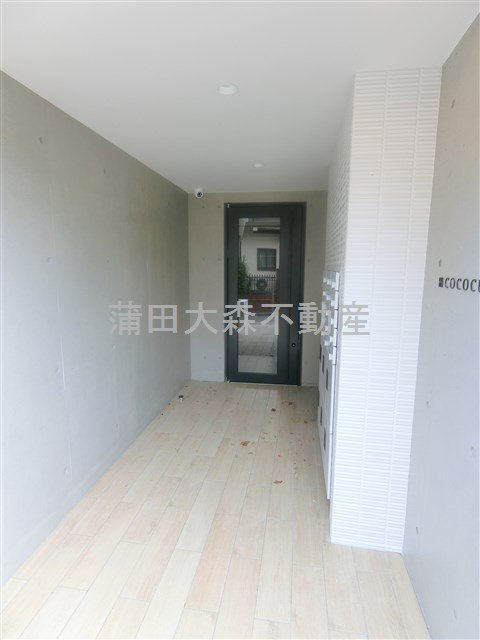 COCOCUBE鵜の木のエントランス