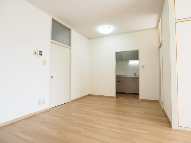 L字タイプのLDKです