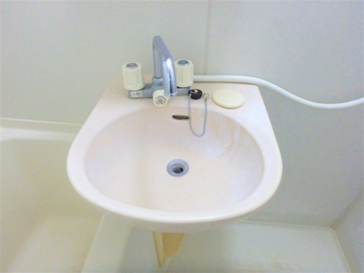 【洗面所】 | ワンズ仁川 | 忙しい朝には欠かせない洗面所です