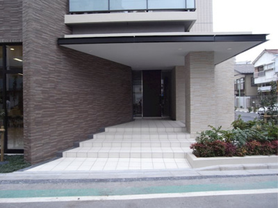 【エントランス】 | CASAS　GARDEN　