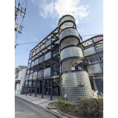 【外観】 | VERT新中野 | 鉄筋コンクリート造のがっちりとした建物。