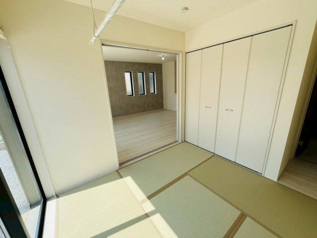 【Livele Garden】　栃木市岩舟町静　第9　全1邸の和室|〇和室　5帖〇
日差しが注ぎ、心地よい空間です（＾＾）
2026年4月撮影