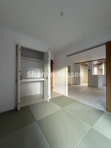 【和室】 | 急な来客時でも柔軟に対応できる畳の和室◎
リラックス効果にも期待が持てます♪