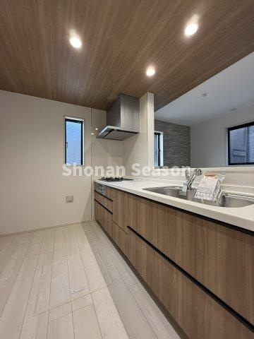 【キッチン】 | 作業スペース広く、お料理が楽しくなる対面キッチン◎
会話も弾みそうですね♪