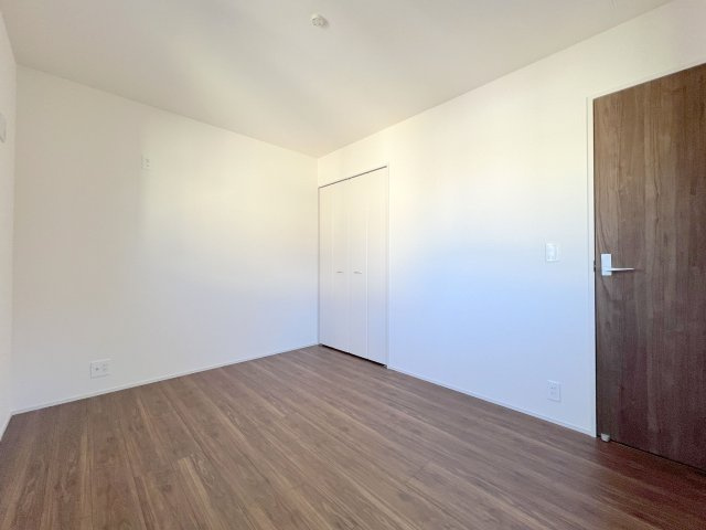 羽村市小作台4丁目　新築戸建全6棟の洋室|【洋室4】収納スペース