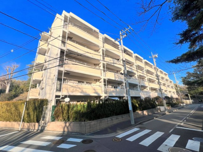 【外観】 | リステージアヴェージュ | ◆管理体制良好なマンションです。清潔感のあるエントランスに開放感のある住環境。