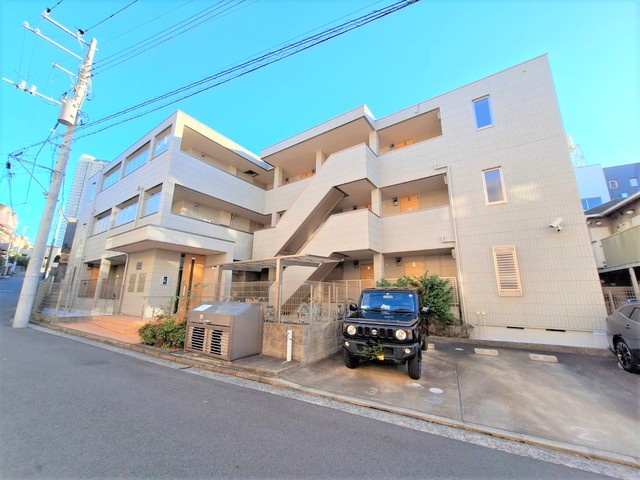 アーバンクレストの外観|安心のオートロック付　耐震耐火性に優れた旭化成へーベルメゾン