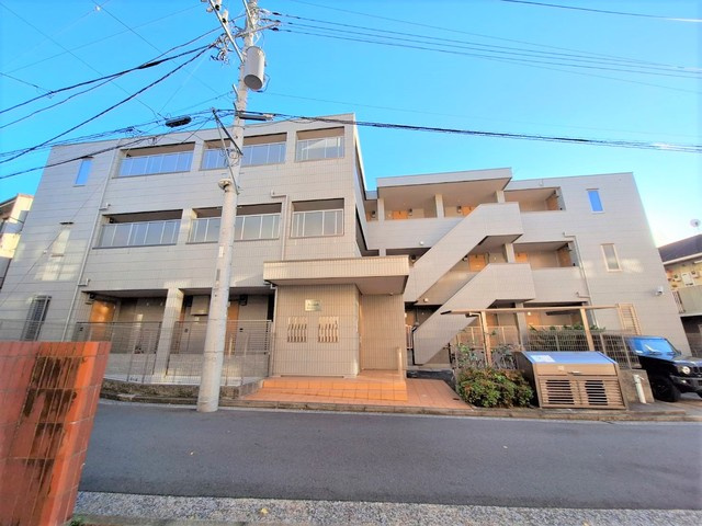 アーバンクレストの外観|安心のオートロック付　耐震耐火性に優れた旭化成へーベルメゾン