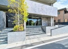 パレステージ鷺宮のエントランス