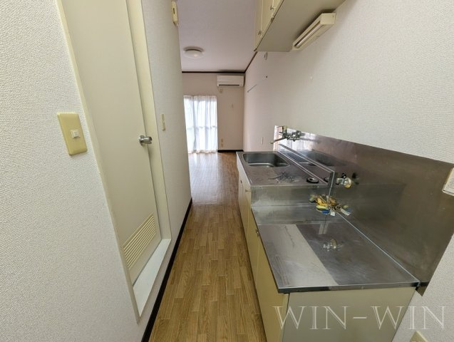 セントラルヒルズ Bのキッチン|イメージ（同施工会社同一モデルの写真です）