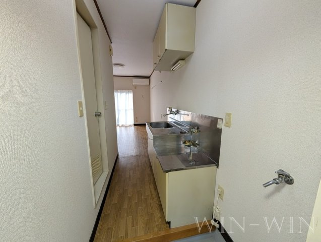 セントラルヒルズ Bのキッチン|イメージ（同施工会社同一モデルの写真です）