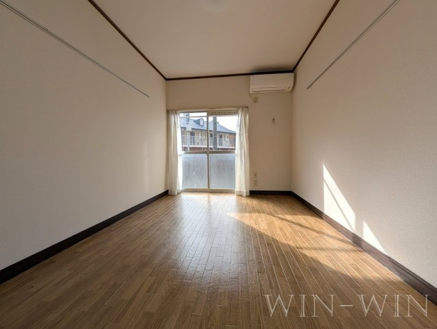 セントラルヒルズ Bの居間・リビング|イメージ（同施工会社同一モデルの写真です）