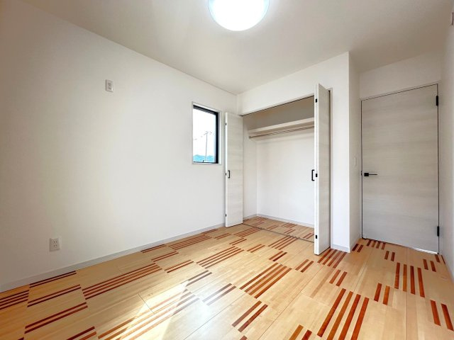 高知市百石町2丁目　中古一戸建　②号地の洋室|全室に収納があるのも嬉しいポイントです☆