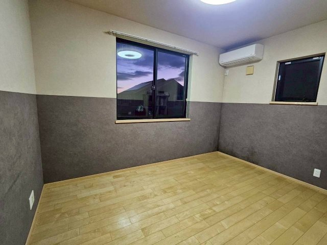 丹波篠山市網掛の中古一戸建の洋室