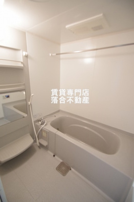【浴室】 | FLORAⅡ | 大きな一坪風呂♪浴室乾燥機付き