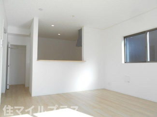 【居間・リビング】 | 郡山市日和田町日向新築一戸建て3棟 | ゆったりとした居間です