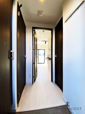 エステシア名駅の玄関