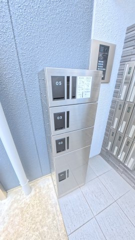 オーシャンズ西向日のその他共用部分|宅配ボックス