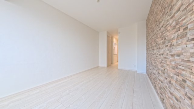 オーシャンズ西向日の洋室