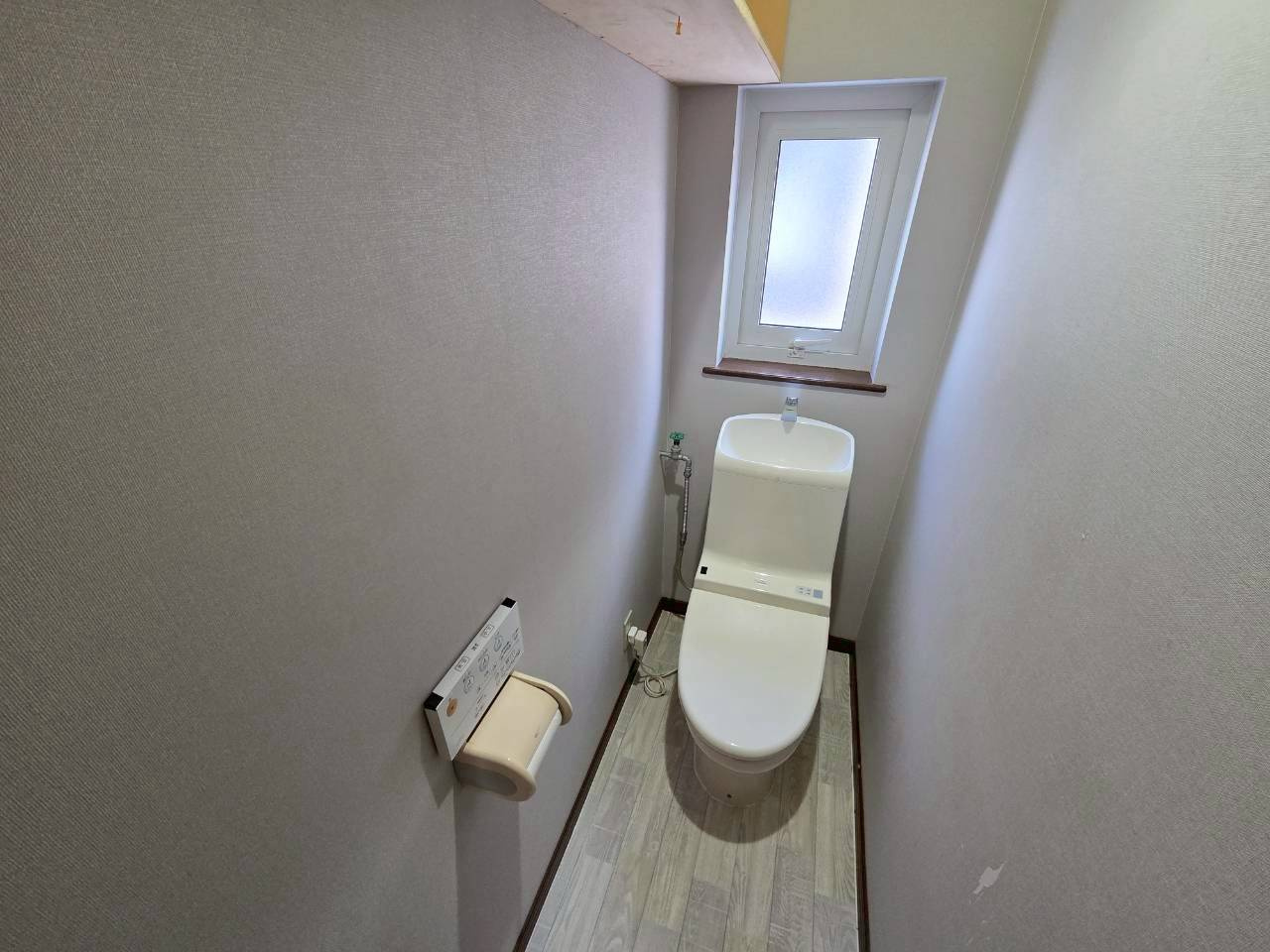 文苑2丁目　中古住宅のトイレ