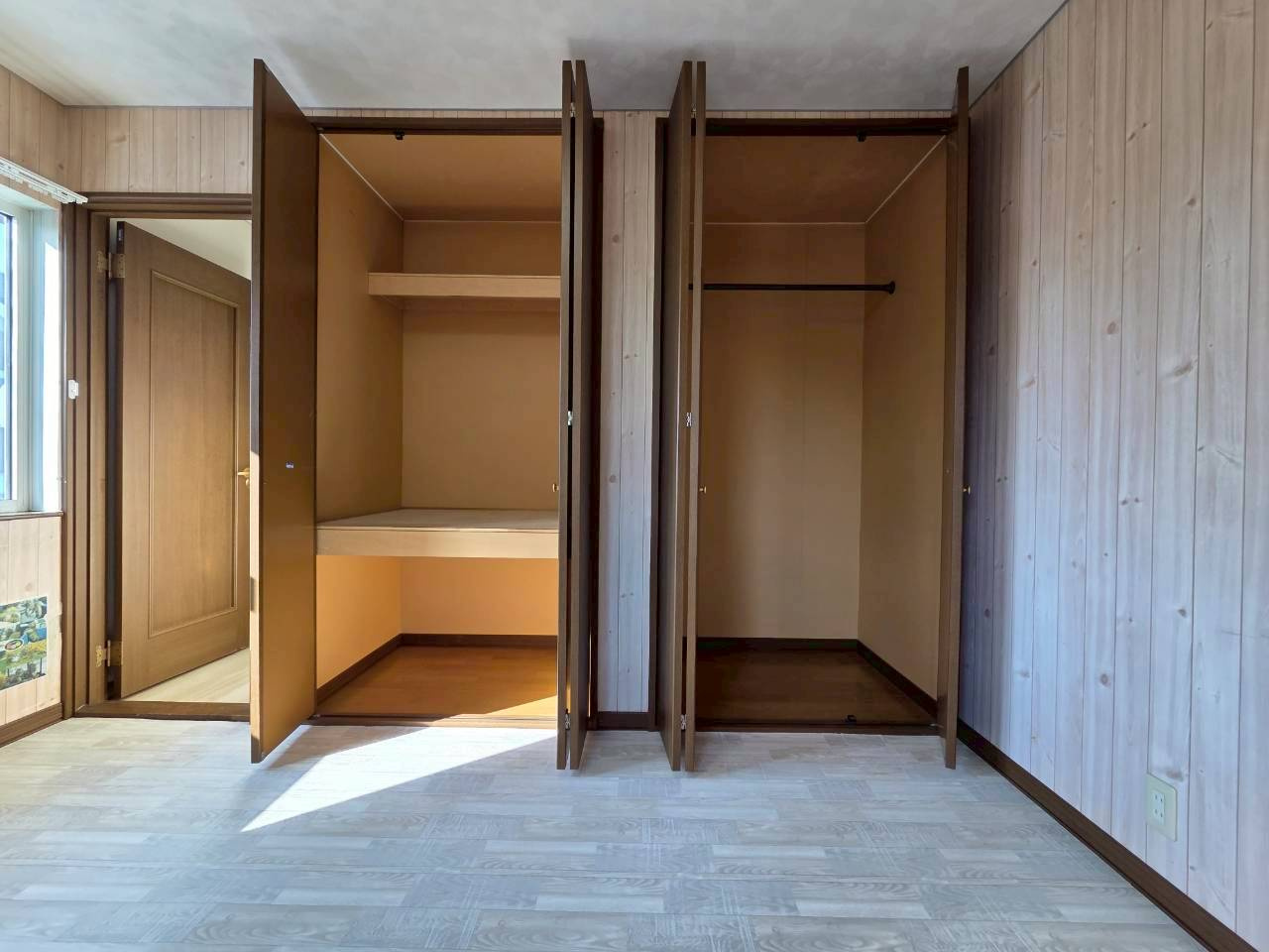 文苑2丁目　中古住宅の収納