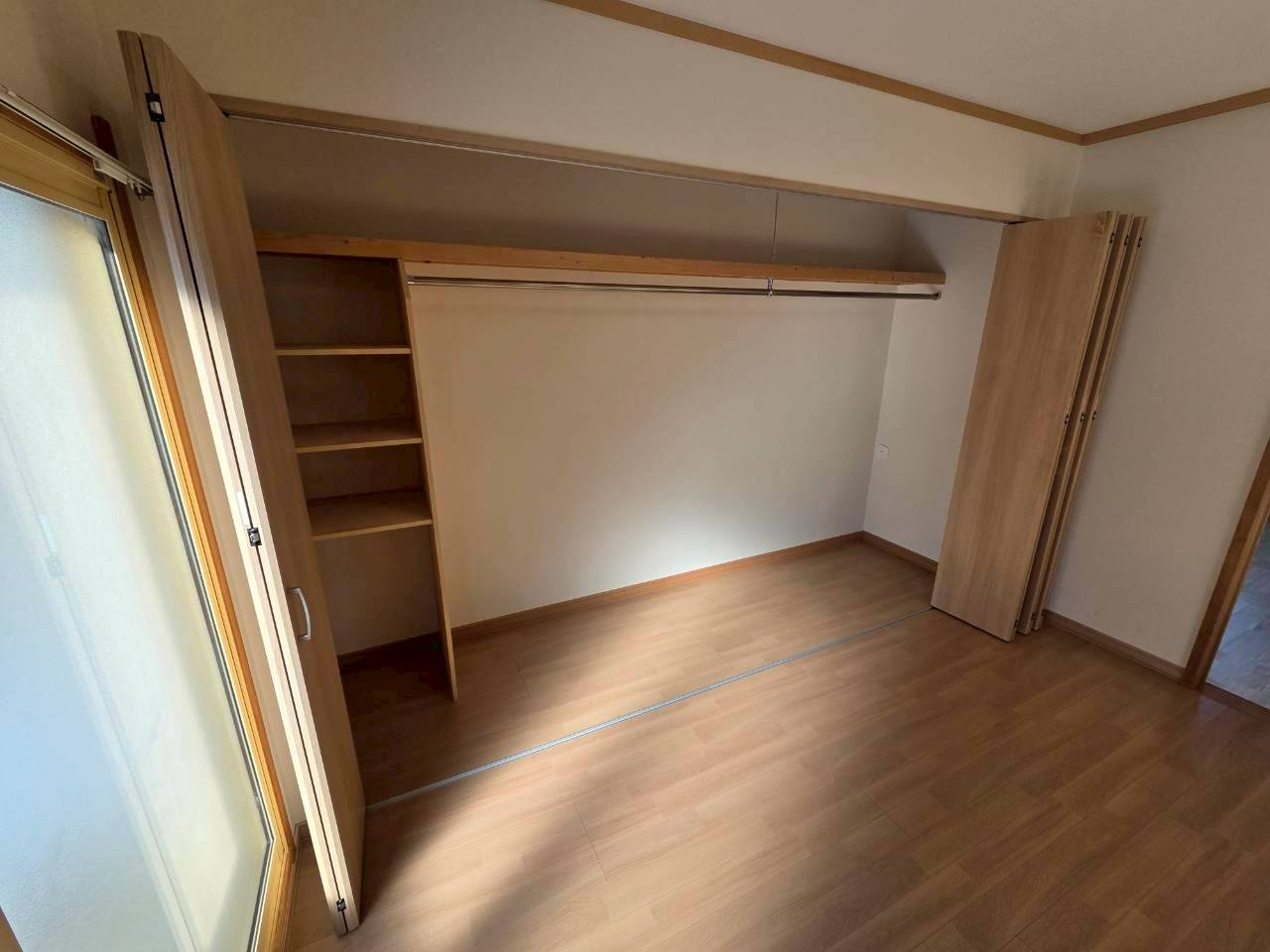 文苑2丁目　中古住宅の収納