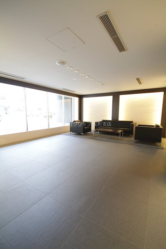 ZOOM横浜SQUAREのロビー