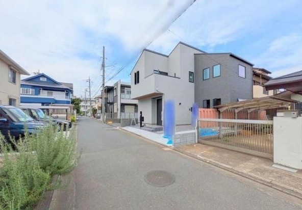 三鷹市井口４丁目　新築住宅　限定１棟の前面道路含む現地写真