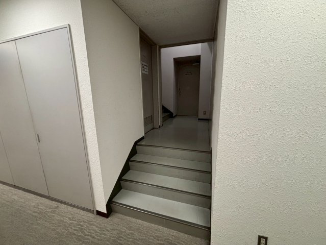岡崎東ビルのロビー