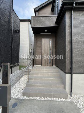 【周辺】 | 小学校近く、スーパー（徒歩５分）暮らしやすさもお墨付きですよ♪