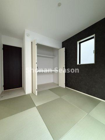 【和室】 | 和室にはフチナシ畳を採用！
フローリングにも違和感なく馴染みます♪