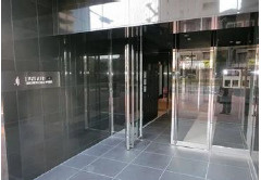 ルクシェール新宿中落合のエントランス