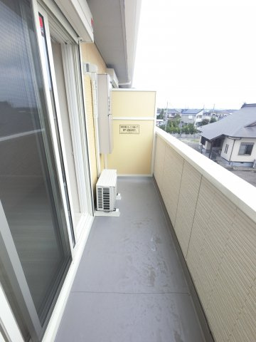 【バルコニー】