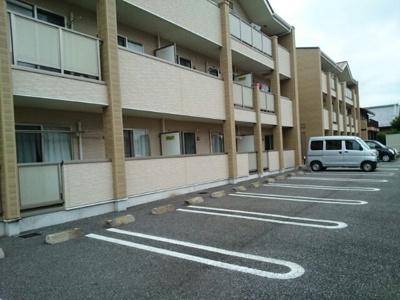 【駐車場】 | プルミエール・クラスⅢＡ | 駐車場