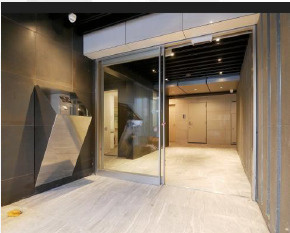 ハーモニーレジデンス新宿THE NORTHのエントランス