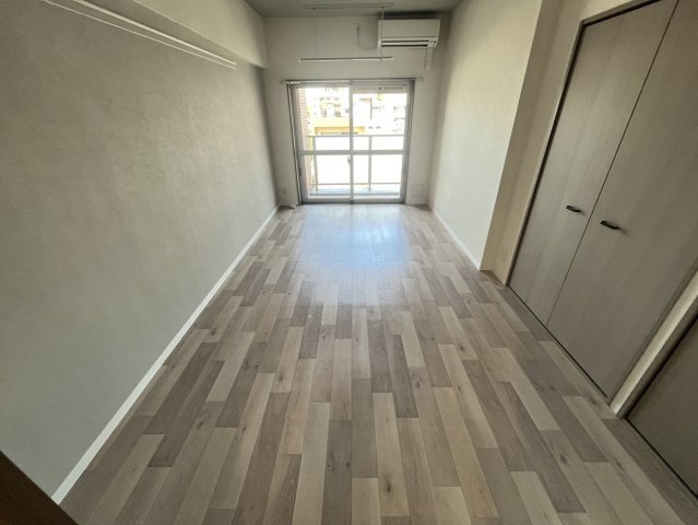 ラウンドタワーオペリアの玄関