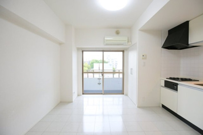 【居間・リビング】 | Terrazza Est