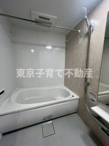 アローズ茗荷谷の浴室