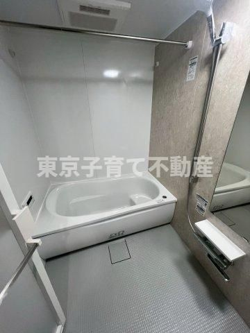 アローズ茗荷谷の浴室