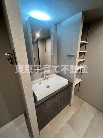 アローズ茗荷谷の独立洗面台